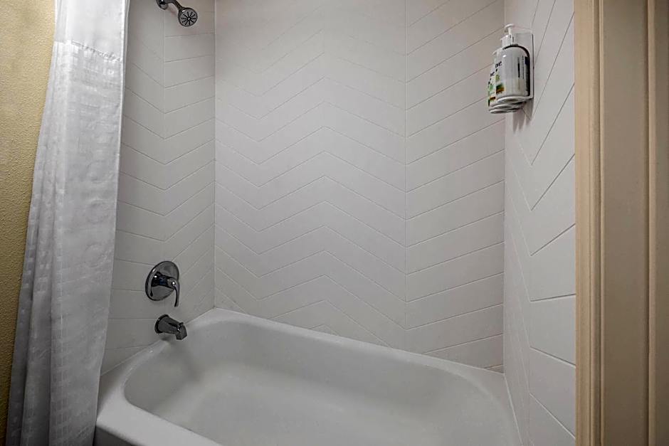 Ramada by Wyndham Merced