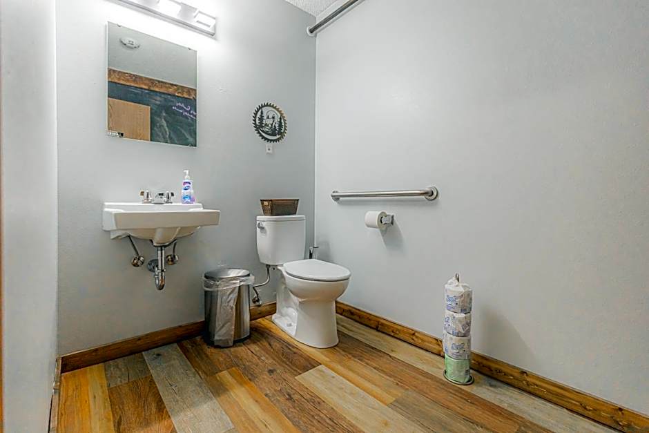 Pintler's Portal Hostel