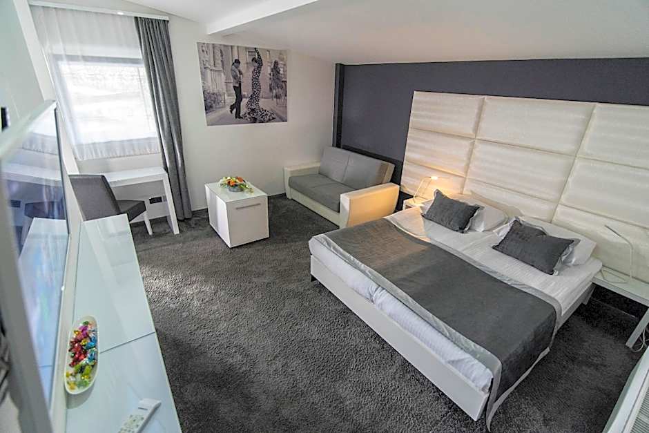 Hotel Cool Zagreb Airport