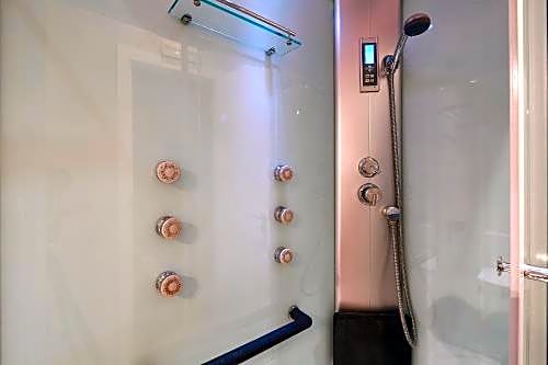 Brustar Centric Hotel
