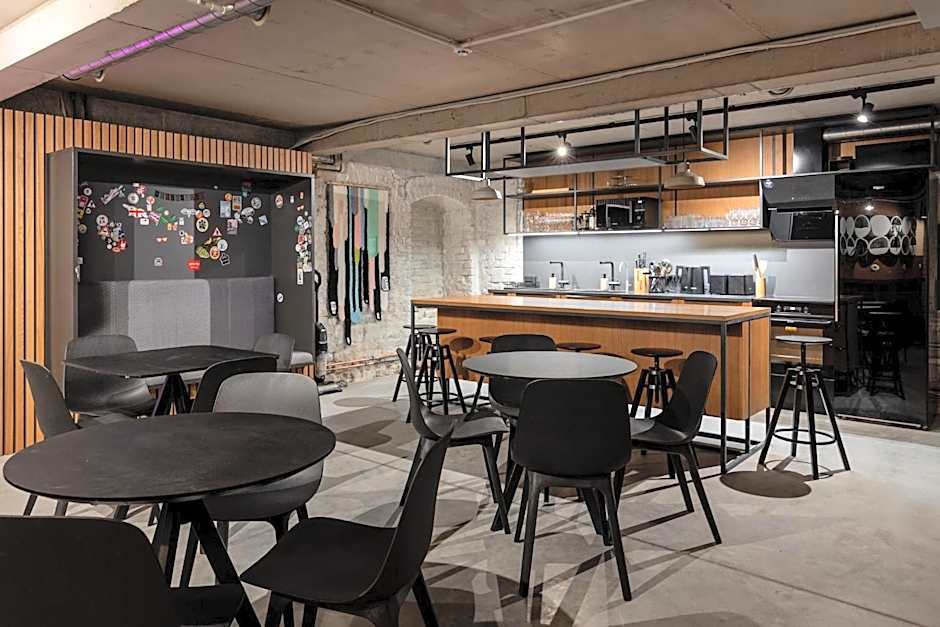 RIXWELL GERTRUDE HOTEL