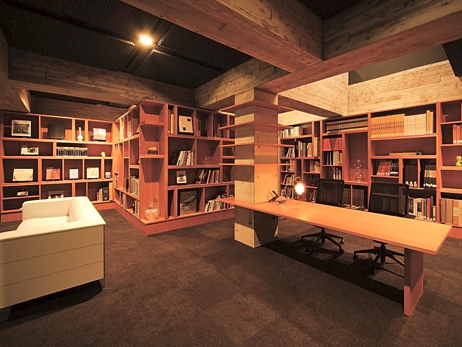 River Retreat Garaku