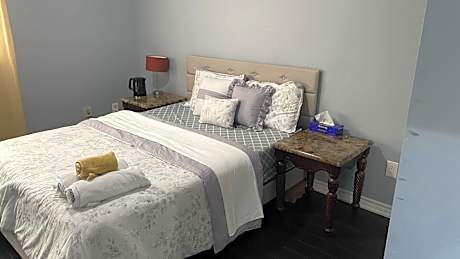 Masterbedroom with Private washroom