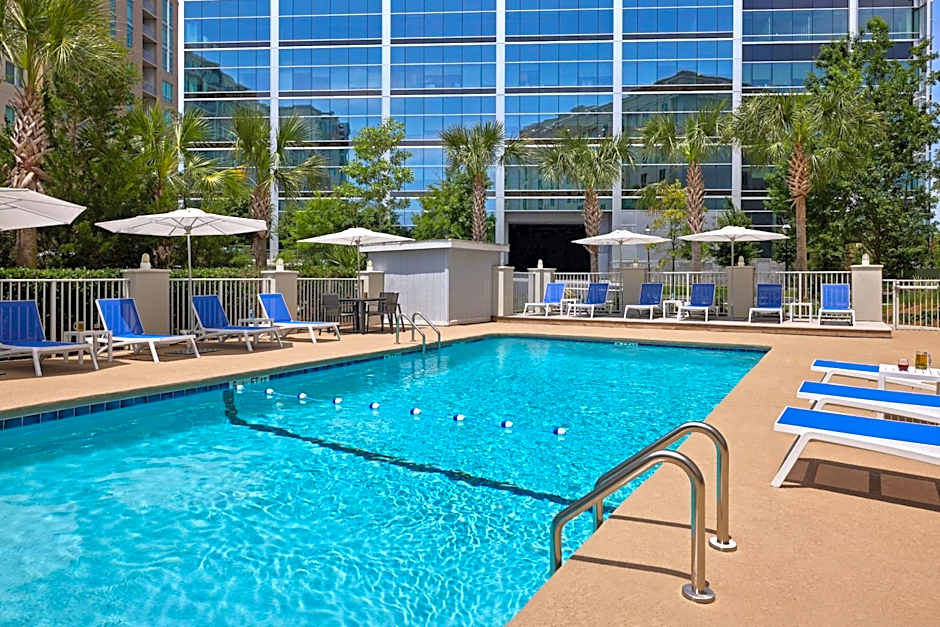 Holiday Inn Express & Suites Charleston Dwtn  West Edge By IHG