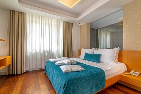 Two-Bedroom Suite with Garden View