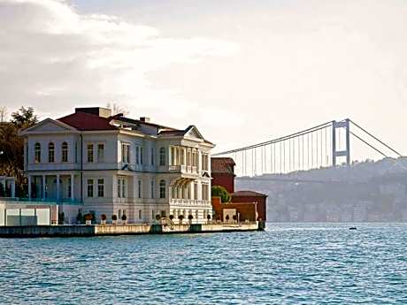 Ajia Hotel