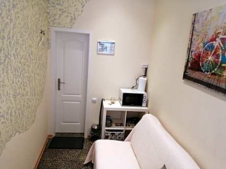 Single Room with Private External Bathroom