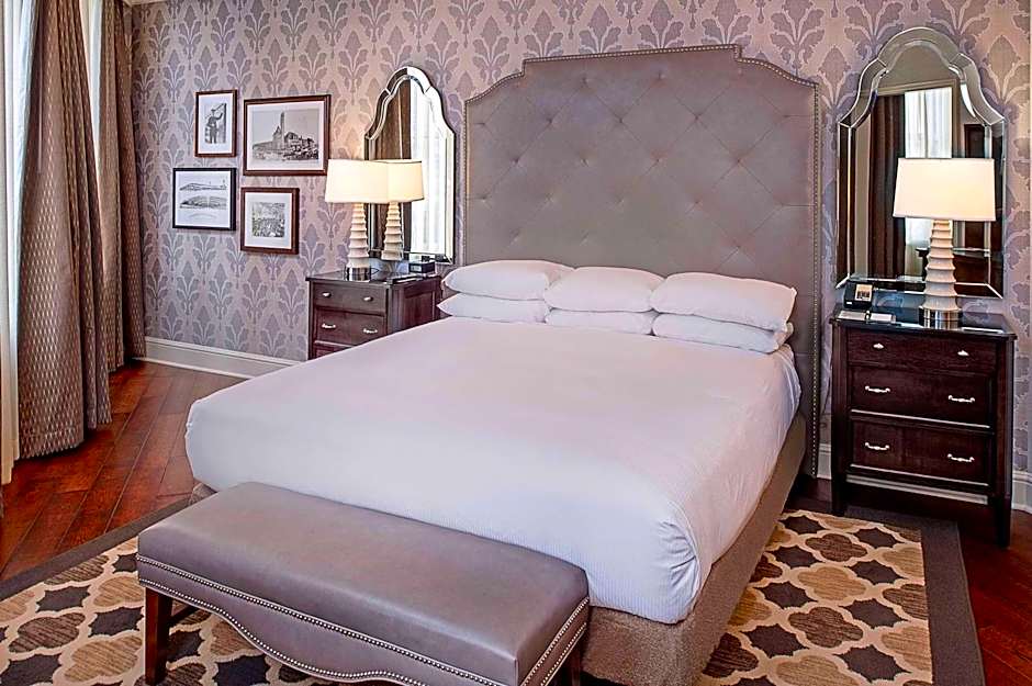 St Louis Union Station Hotel Curio Collection by Hilton