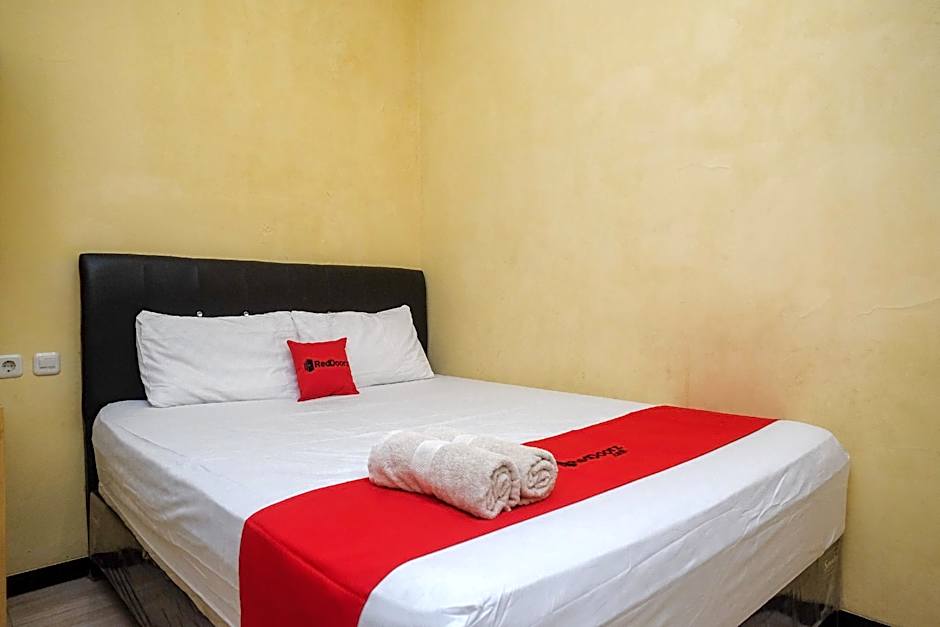 RedDoorz near Taman Pantai Alam Indah Tegal