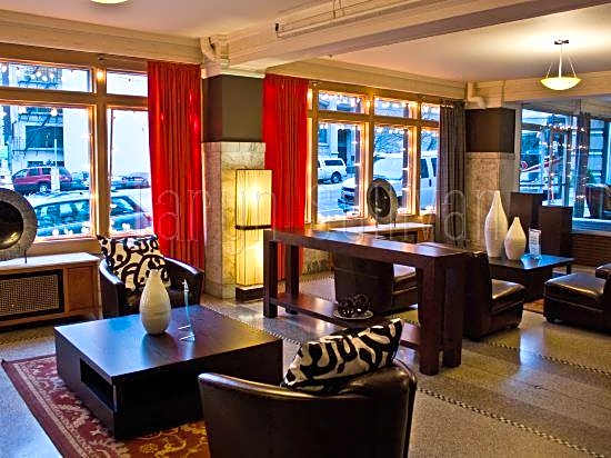 The Moore Hotel