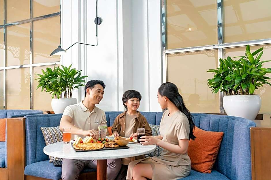 Four Points by Sheraton Lang Son