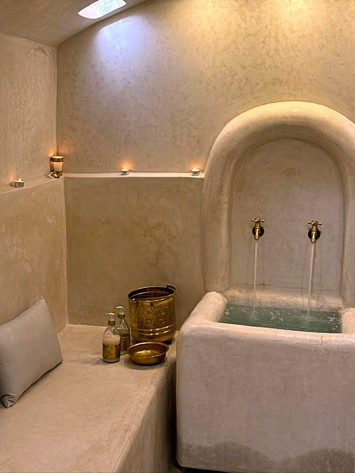 Mama Lova Hôtel, Riad, Restaurant & Spa