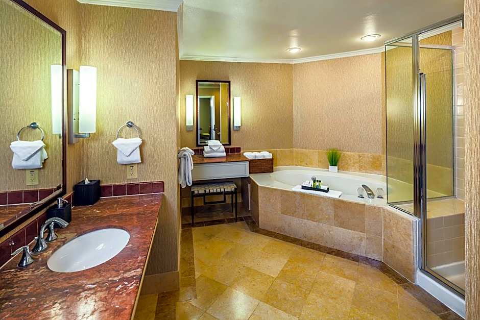 DoubleTree By Hilton Hotel Sonoma Wine Country
