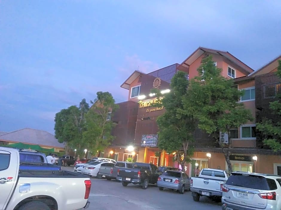 Le Parc Wangnang Hotel