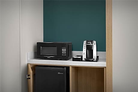 Queen Room with Two Queen Beds - Mobility Access