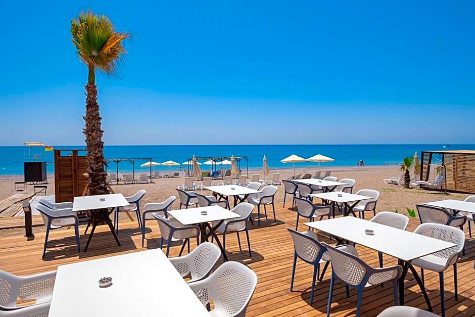 La Benata Beach Hotel