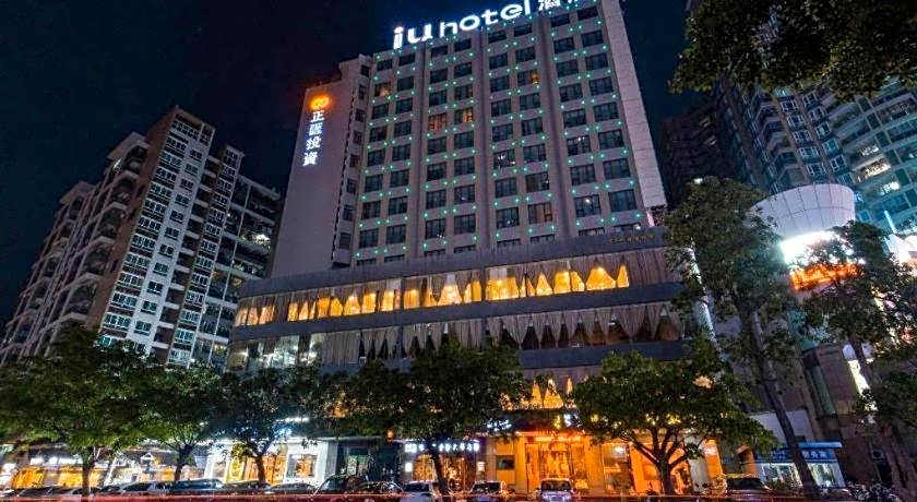 IU Hotel Zhanjiang Haibin Park Seaview Corridor