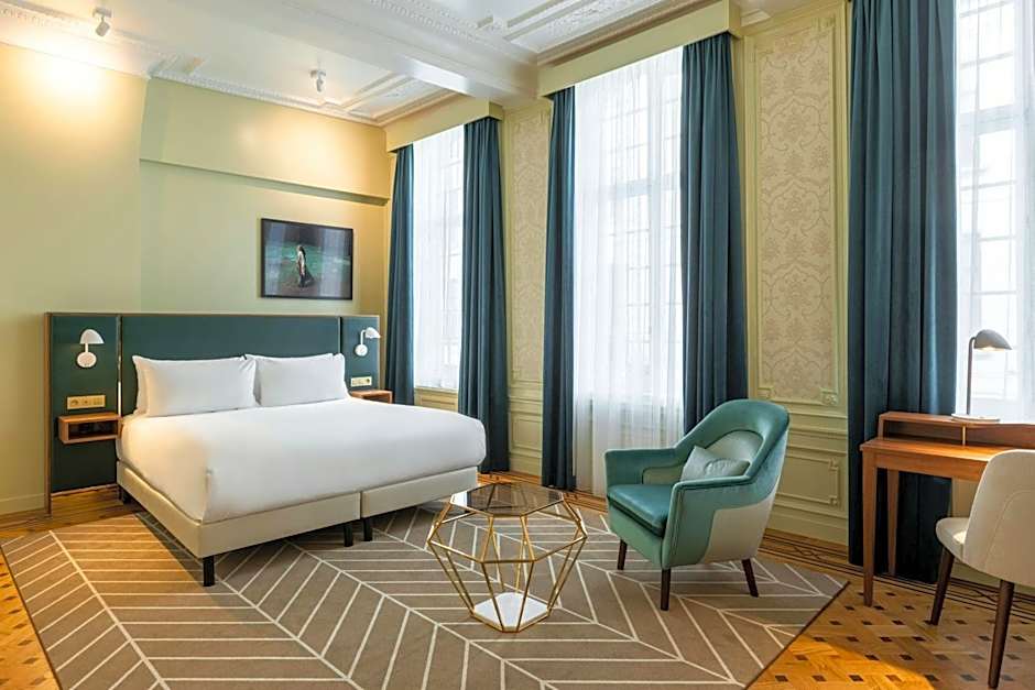 Sapphire House Antwerp, Autograph Collection