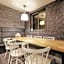 Brown-Dot Hotel Gupo