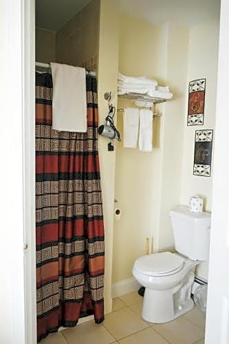 The Whitetail and Suites- Lincoln