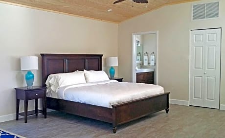 One-Bedroom Villa