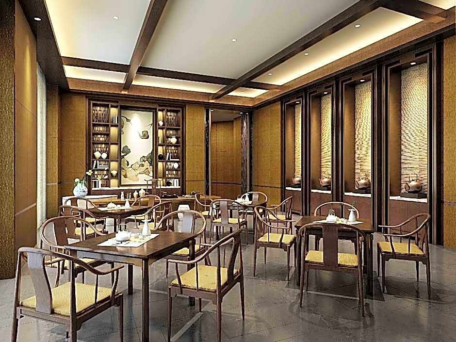 HUALUXE Ningbo Harbor City By IHG