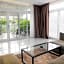 White Boutique Hotel and Restaurant