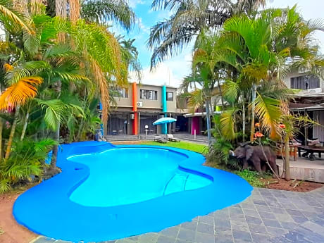 Elephant Springs Hotel & Apartments