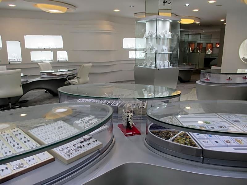 Oak Ray Regency Hotel