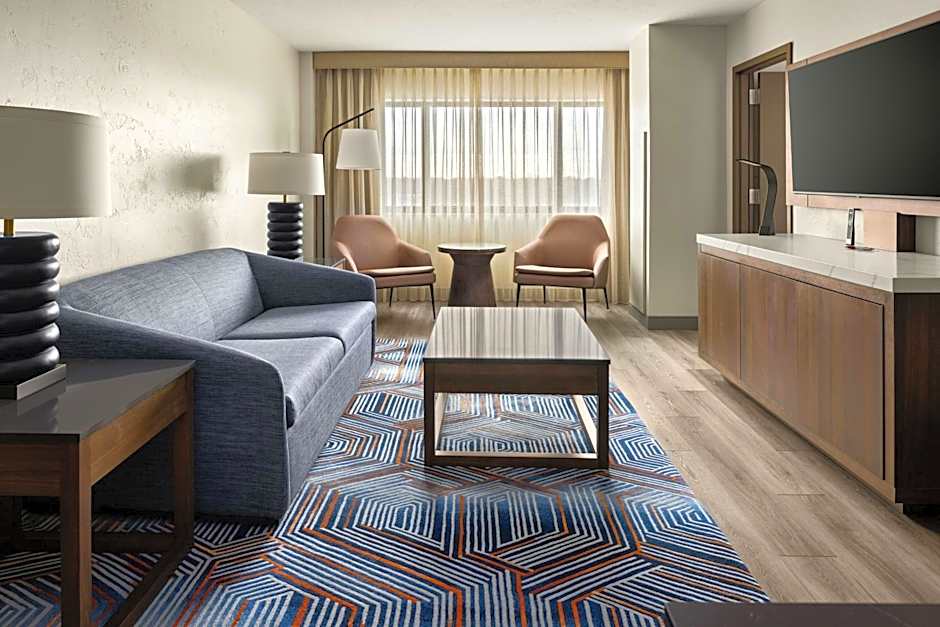Oshkosh Marriott Waterfront Hotel & Convention Center