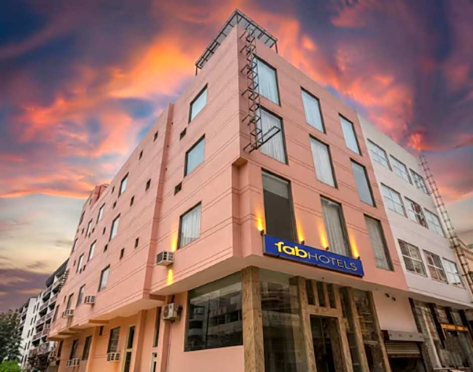 FabHotel Aries