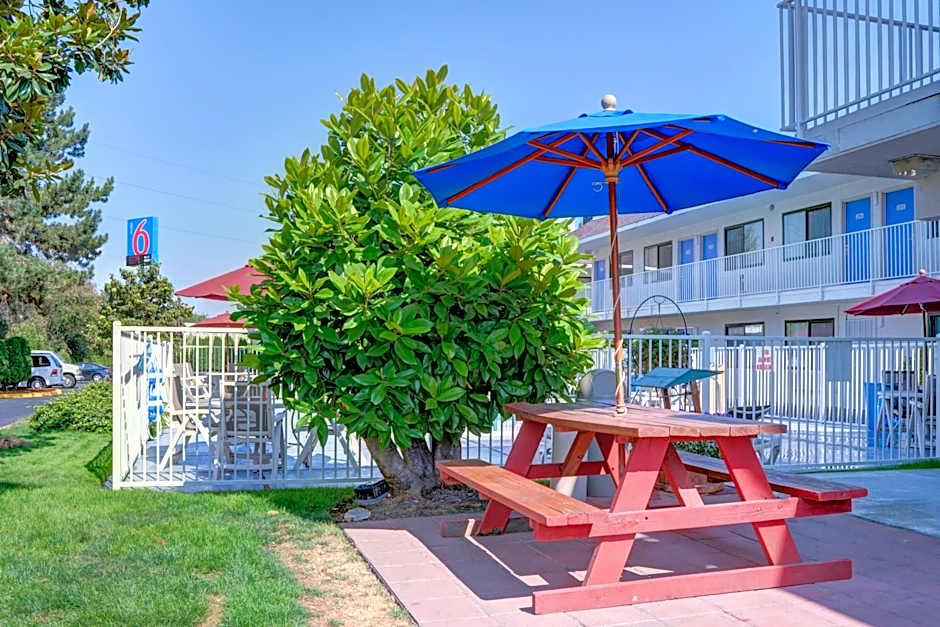 Motel 6-Springfield, OR - Eugene North