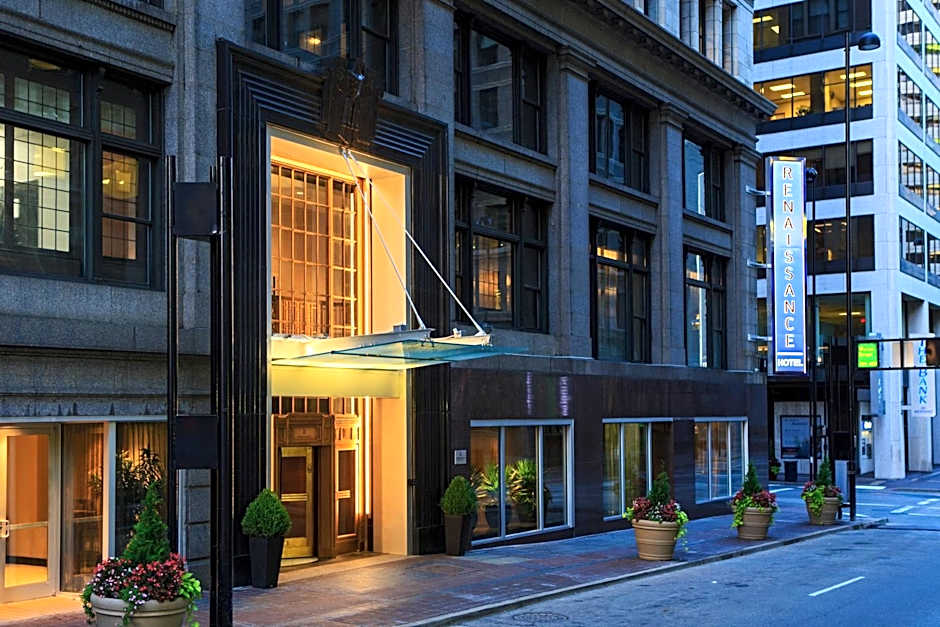 Renaissance by Marriott Cincinnati Downtown Hotel
