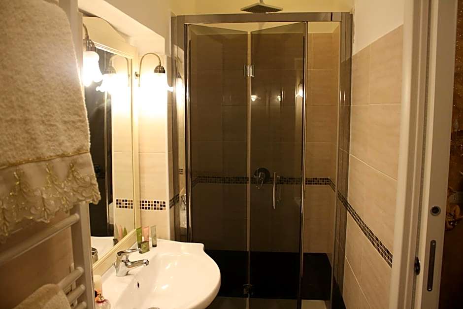 Pope's Suites
