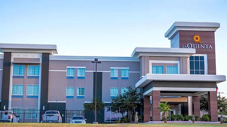 La Quinta Inn & Suites by Wyndham Karnes City