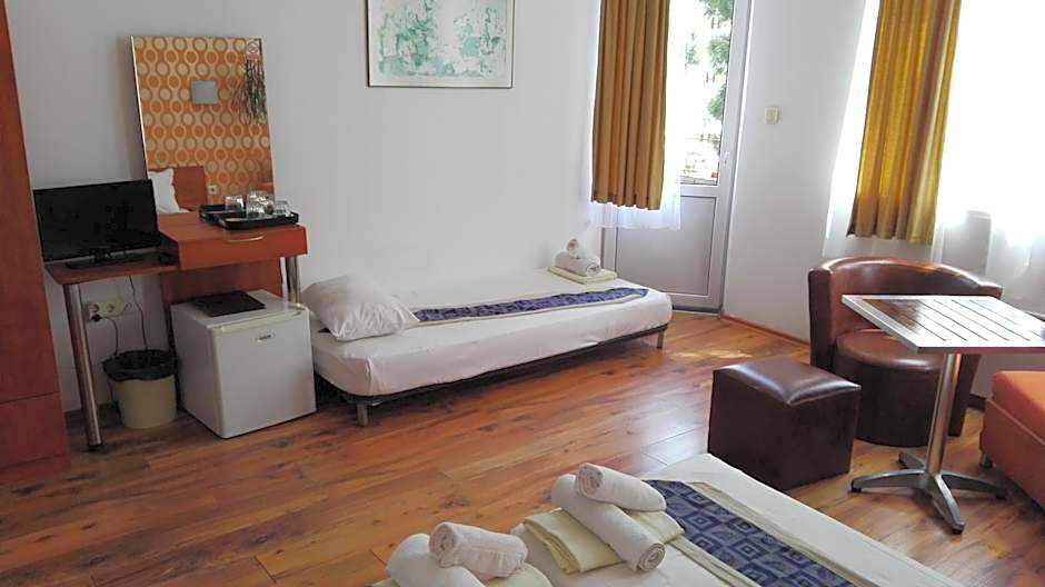 Scotty's Boutique Hotel