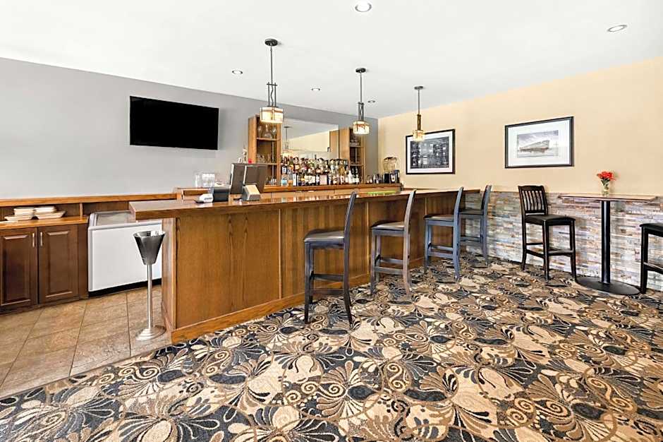 Best Western Plus NorWester Hotel & Conference Centre