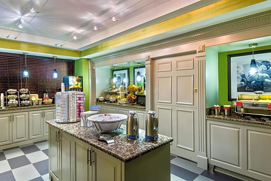 Hampton Inn Atlanta Perimeter Center