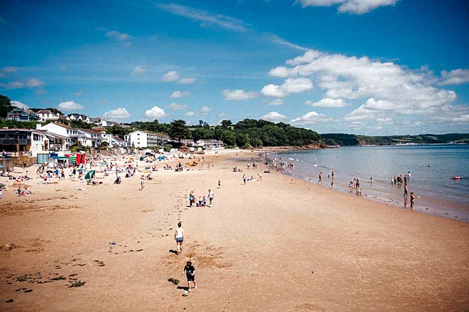 Harbour Stays - The Marine Centre, Saundersfoot Harbour, SA69 9HE