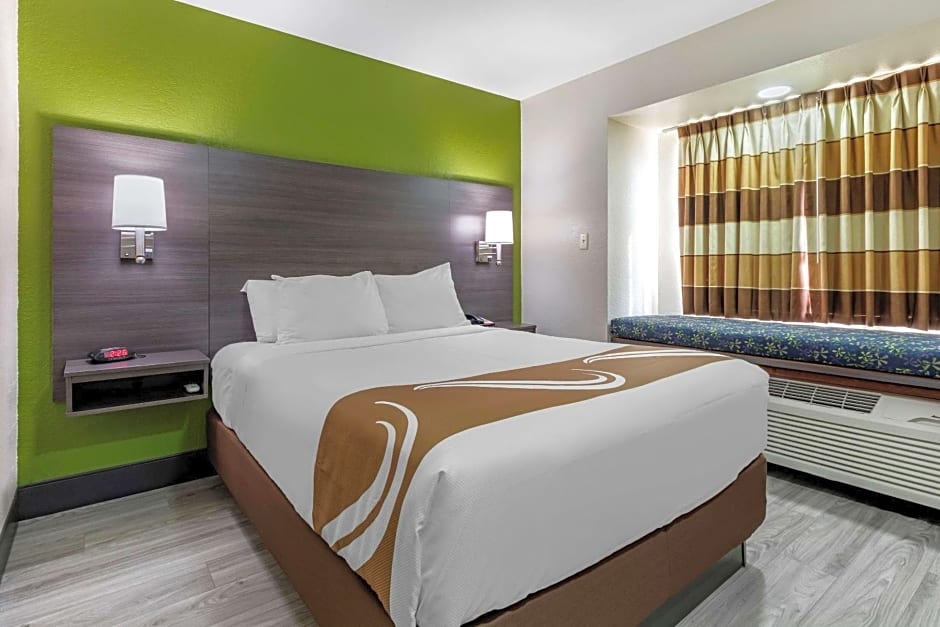 Quality Inn & Suites Longview I-20
