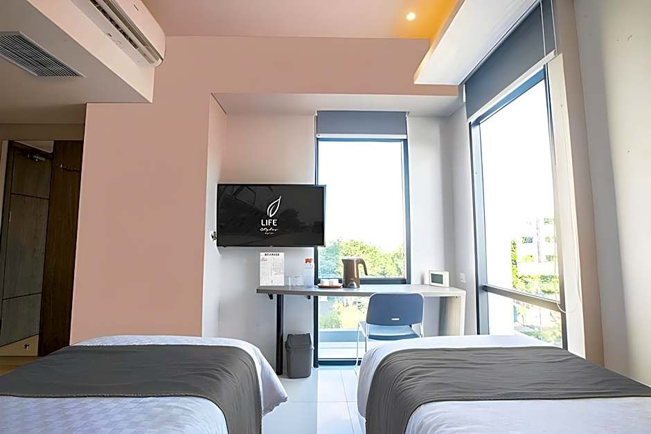 The Life Styles Hotel Surabaya