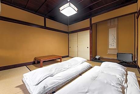 Japanese Style Room with Shared Bathroom and Toilet 1