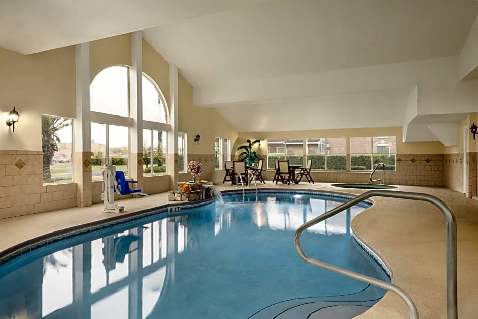 Country Inn & Suites by Radisson, Kingsland, GA