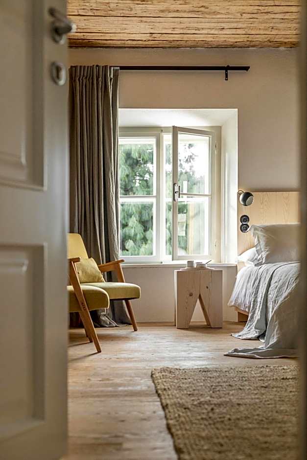 April1550 Boutique Hotel