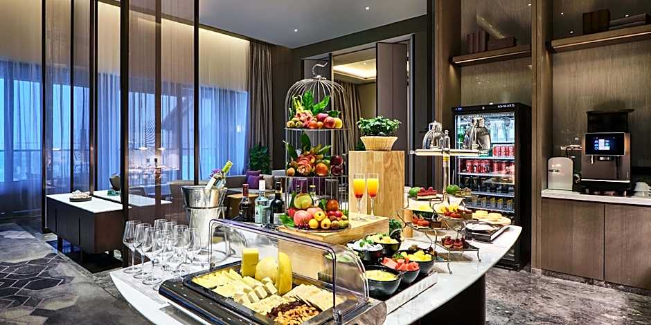 Crowne Plaza Wuxi Lake View By IHG