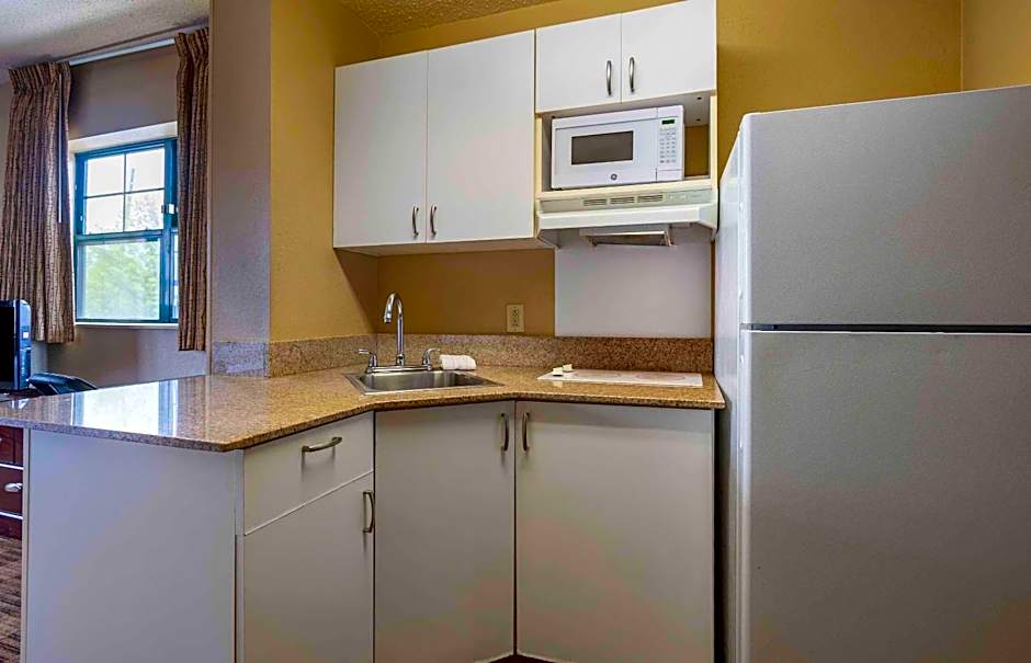Extended Stay America Suites - Edison - Raritan Center