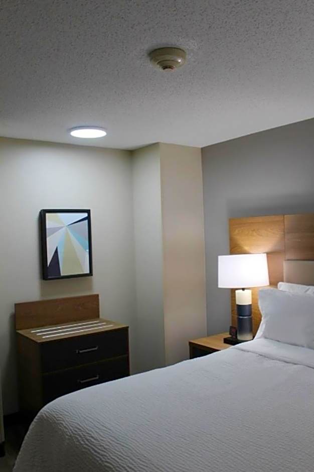 Candlewood Suites Southfield By IHG