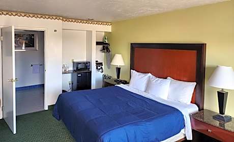 King Room with Twin Sofa Bed