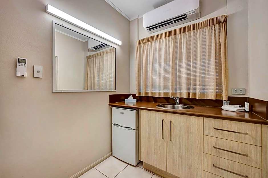 City Oasis Inn Townsville, SureStay Collection by BW