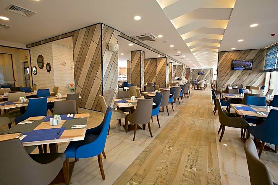 Royal Grand Hotel and Spa - All Inclusive and Free beach accsess